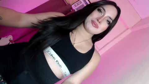 Snapshot of kim_aero chatting on 27, 10, 2025 kim_aero online show from 27, 10, 2025