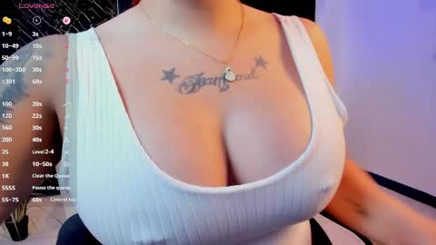 Snapshot of kim_brown_ chatting on 18, 4, 2026 Kim online show from 18, 4, 2026