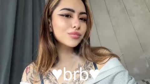 Snapshot of kim_brownie chatting on 2, 11, 2025 Kim online show from 2, 11, 2025