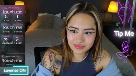 Snapshot of kim_brownie chatting on 7, 11, 2025 Kim online show from 7, 11, 2025