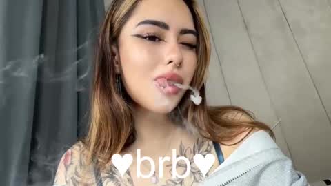 Snapshot of kim_brownie chatting on 12, 11, 2025 Kim online show from 12, 11, 2025