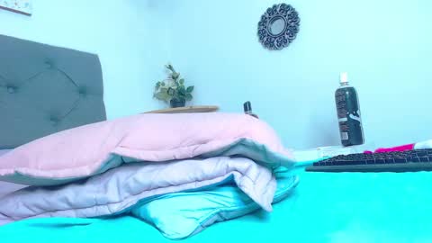 Kim online show from 4, 2, 2025