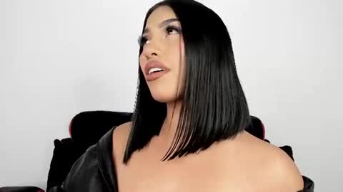 kim_mouth17 online show from 18, 7, 2026