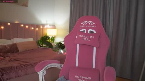 Snapshot of kim_oberlin chatting on 25, 2, 2025 Kim Oberlin online show from 25, 2, 2025