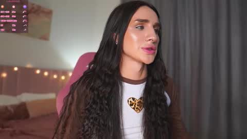 Snapshot of kim_oberlin chatting on 25, 2, 2025 Kim Oberlin online show from 25, 2, 2025