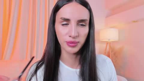 Snapshot of kim_oberlin chatting on 9, 10, 2025 Kim Oberlin online show from 9, 10, 2025