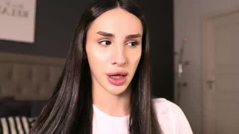 Snapshot of kim_oberlin chatting on 22, 10, 2025 Kim Oberlin online show from 22, 10, 2025