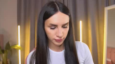 Snapshot of kim_oberlin chatting on 13, 11, 2025 Kim Oberlin online show from 13, 11, 2025