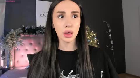 Snapshot of kim_oberlin chatting on 21, 12, 2025 Kim Oberlin online show from 21, 12, 2025