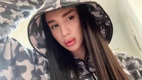 Snapshot of kim_oberlin chatting on 3, 2, 2026 Kim Oberlin online show from 3, 2, 2026