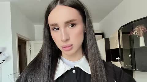 Snapshot of kim_oberlin chatting on 4, 3, 2026 Kim Oberlin online show from 4, 3, 2026