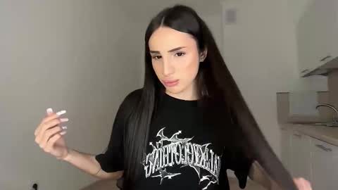 Snapshot of kim_oberlin chatting on 26, 3, 2026 Kim Oberlin online show from 26, 3, 2026