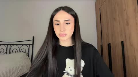 Snapshot of kim_oberlin chatting on 1, 4, 2026 Kim Oberlin online show from 1, 4, 2026