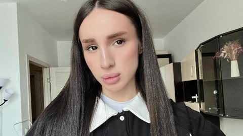 Snapshot of kim_oberlin chatting on 2, 4, 2026 Kim Oberlin online show from 2, 4, 2026