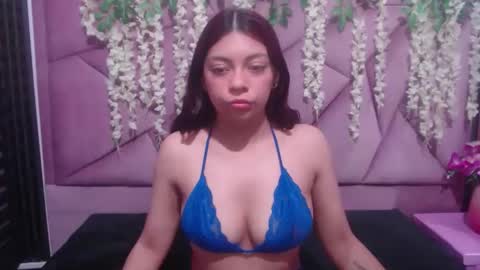 kim_sweet_69 online show from 22, 11, 2025