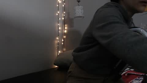 Snapshot of kimandyuk chatting on 4, 1, 2025 Kim  Yuk online show from 4, 1, 2025