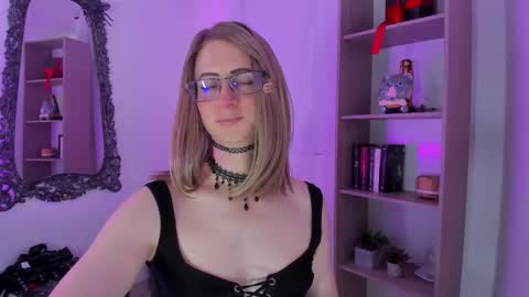 Snapshot of kimberly_thonson chatting on 29, 11, 2025 kimberly_thonson online show from 29, 11, 2025