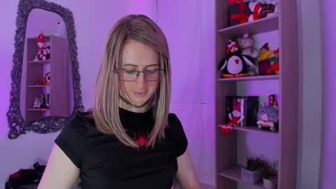 Snapshot of kimberly_thonson chatting on 1, 12, 2025 kimberly_thonson online show from 1, 12, 2025