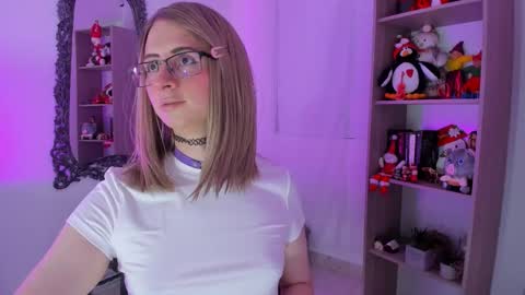 Snapshot of kimberly_thonson chatting on 3, 12, 2025 kimberly_thonson online show from 3, 12, 2025