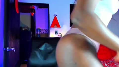 Snapshot of kimberlybanks2 chatting on 29, 12, 2024 Kimberly Banks online show from 29, 12, 2024