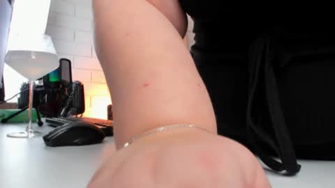 Snapshot of kimberlymaran chatting on 2, 2, 2025 The one that you wont be able to forget online show from 2, 2, 2025