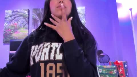 Kimberly Villalobos online show from 19, 12, 2025