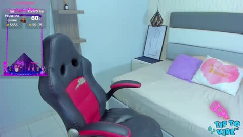 Snapshot of kimdavies chatting on 30, 1, 2025 KAREN online show from 30, 1, 2025