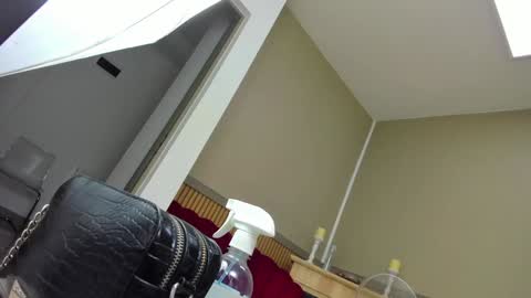 kimi_ivy online show from 17, 1, 2025