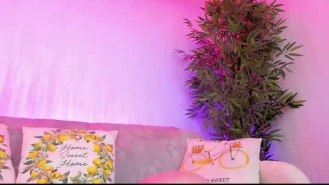 Snapshot of kimkardassiann chatting on 30, 9, 2025 Natalie online show from 30, 9, 2025