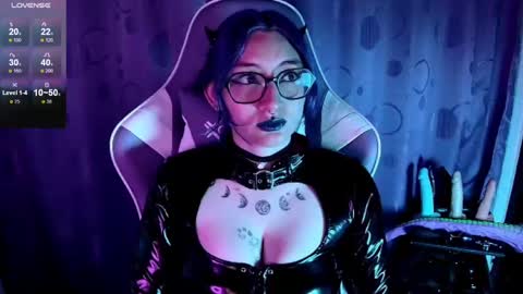 Snapshot of kimlennox_ chatting on 25, 9, 2025 online show from 25, 9, 2025