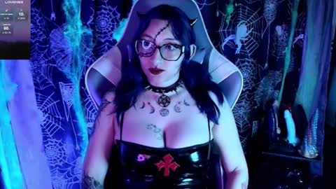 Snapshot of kimlennox_ chatting on 24, 10, 2025 online show from 24, 10, 2025