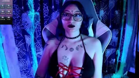 Snapshot of kimlennox_ chatting on 26, 10, 2025 online show from 26, 10, 2025