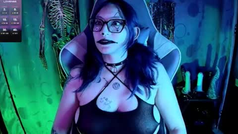 Snapshot of kimlennox_ chatting on 4, 11, 2025 online show from 4, 11, 2025