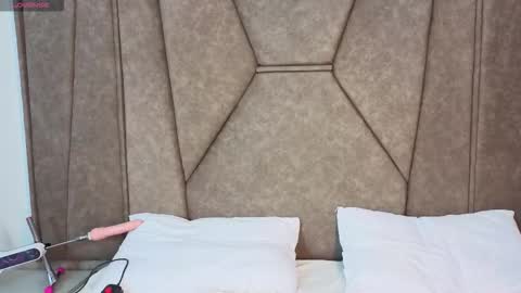 kimm_jones online show from 21, 11, 2025