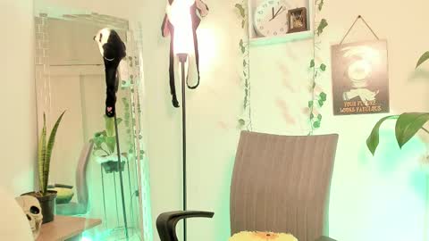 Kimm online show from 14, 2, 2025