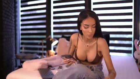 Kim online show from 12, 7, 2026