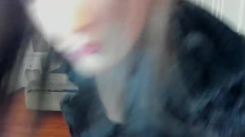 Snapshot of kimwessel_ chatting on 24, 10, 2025 Kim online show from 24, 10, 2025