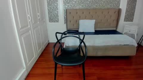 Snapshot of kimwessel_ chatting on 5, 12, 2025 Kim online show from 5, 12, 2025