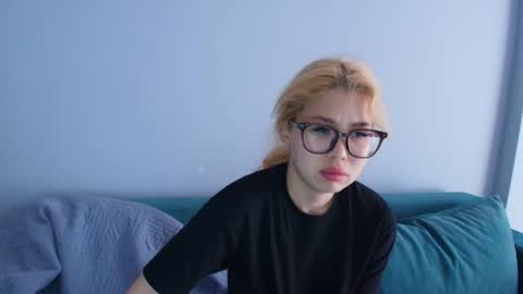Snapshot of kimy_jina chatting on 25, 6, 2026 Kimi online show from 25, 6, 2026