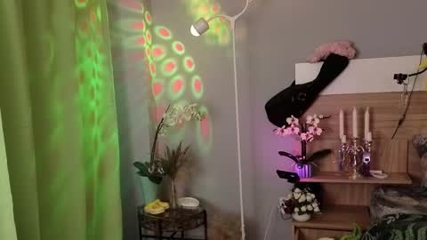 Snapshot of kina_ka chatting on 12, 10, 2025 kina_ka online show from 12, 10, 2025