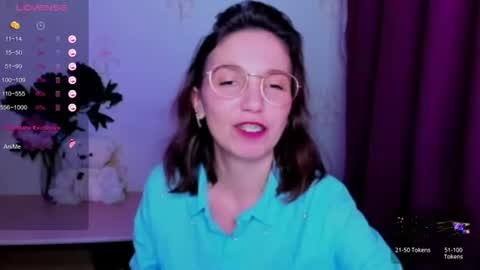 Snapshot of kindhazelhere_ chatting on 21, 6, 2026 Hazel online show from 21, 6, 2026