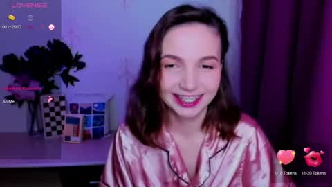 Snapshot of kindhazelhere_ chatting on 24, 6, 2026 Hazel online show from 24, 6, 2026
