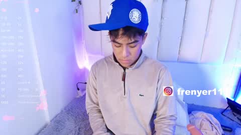 Snapshot of king_azahell chatting on 12, 1, 2025 king help me reach 100 likes online show from 12, 1, 2025