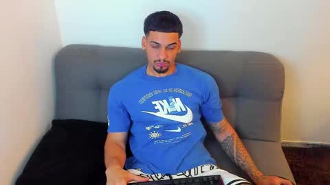 Snapshot of king_of_kings__ chatting on 29, 9, 2025 king_of_kings__ online show from 29, 9, 2025