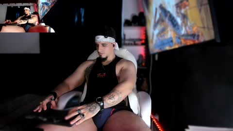 Snapshot of kingbear777 chatting on 12, 1, 2025 King Bear online show from 12, 1, 2025