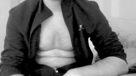 kingindisguise69 online show from 15, 2, 2025