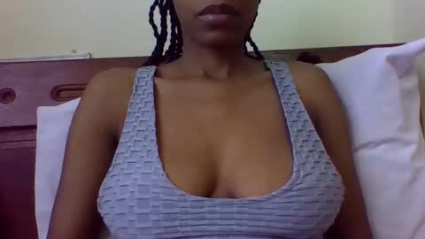 Snapshot of kingrena chatting on 7, 5, 2026 Rena-sexy online show from 7, 5, 2026