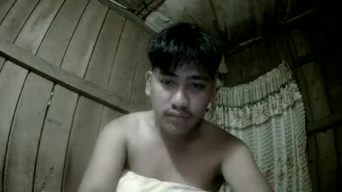 Snapshot of kingsucker2069 chatting on 19, 7, 2026 Ruru online show from 19, 7, 2026