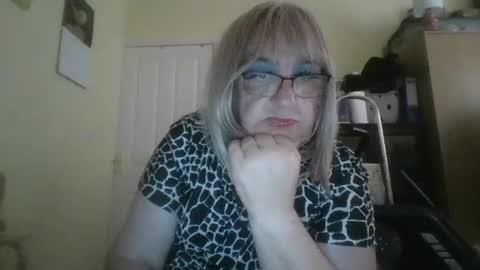 Cynthia Pvc lips online show from 1, 7, 2026