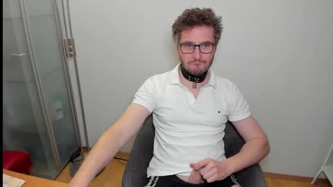 Snapshot of kinksubbydubby chatting on 26, 10, 2025 kinksubbydubby online show from 26, 10, 2025